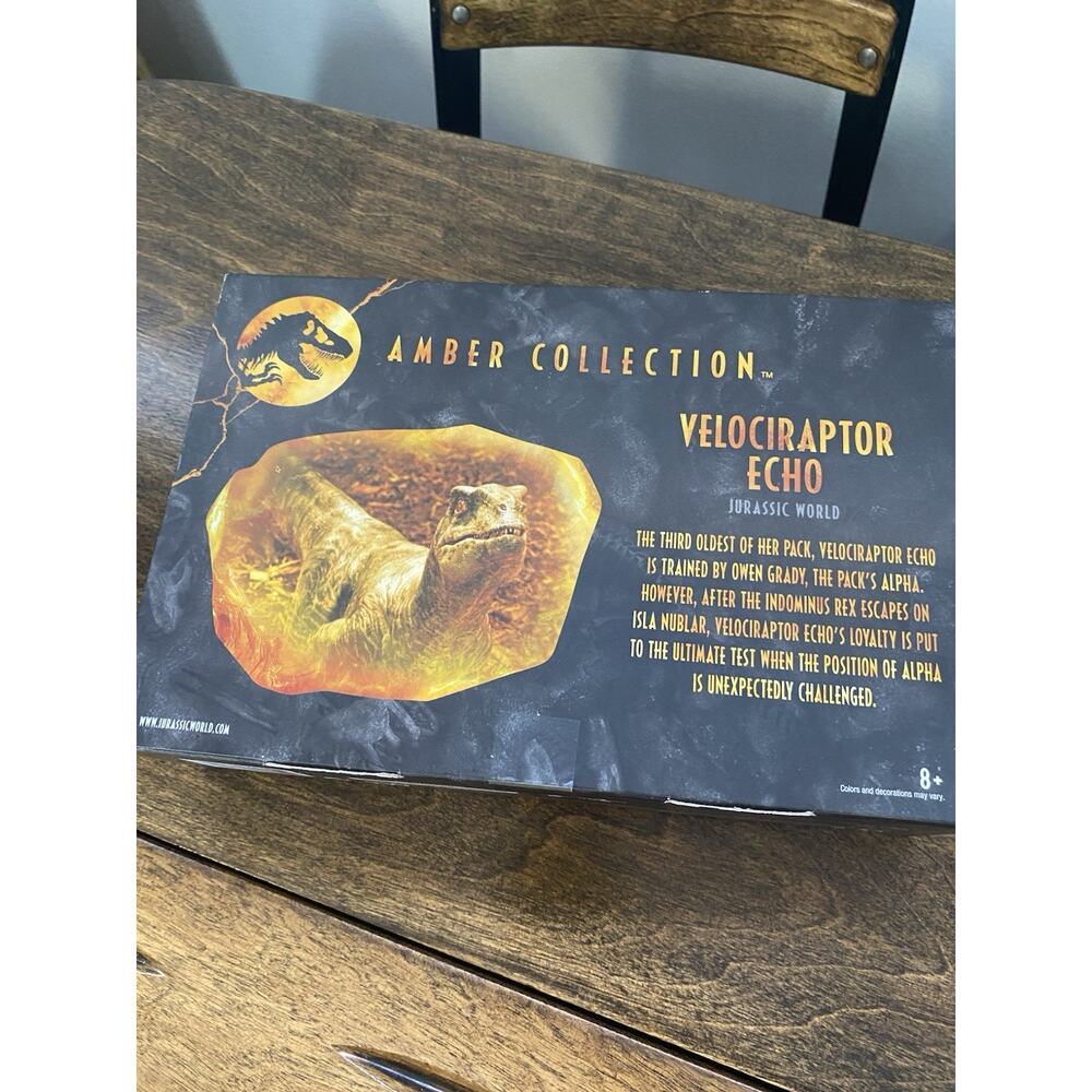Mattel Amber Collection Jurassic World Velociraptor Echo figure New In Box - Picture 3 of 3
